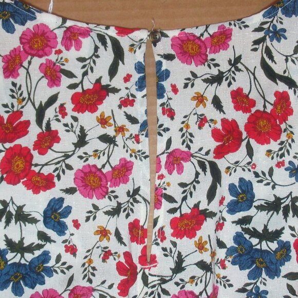 American Eagle Floral V-Neck Romper | Size Small - Picture 5 of 14